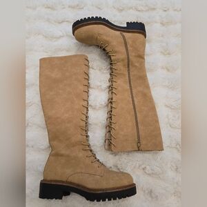 ASOS DESIGN Courtney Chunky Lace Up Knee High Boots – Sand – Size 7